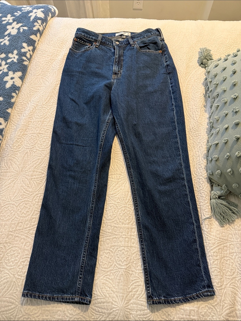 Abercrombie & Fitch ultra high risk ankle straight curve love